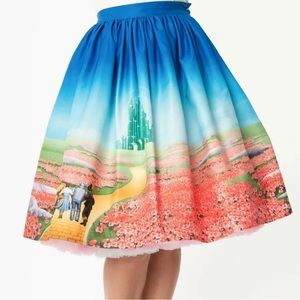 ISO - Unique Vintage Wizard of Oz skirt 1X
